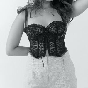 Elegant Black Lace Bustier